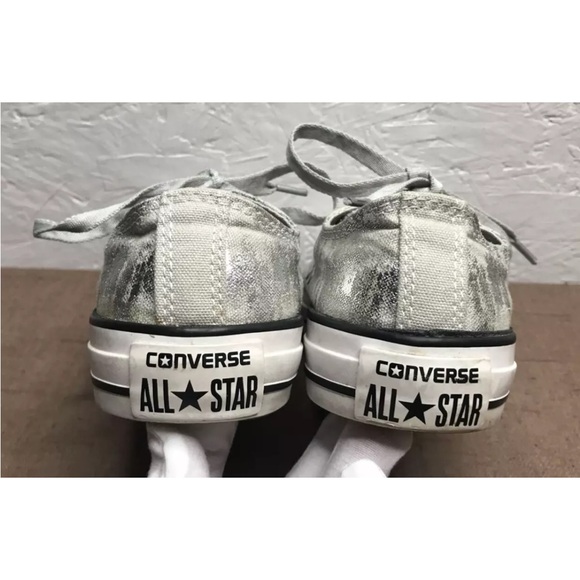 Converse Chuck Taylor Women's Low Top Sneaker Silver Metallic Canvas Size 6 - Picture 5 of 14